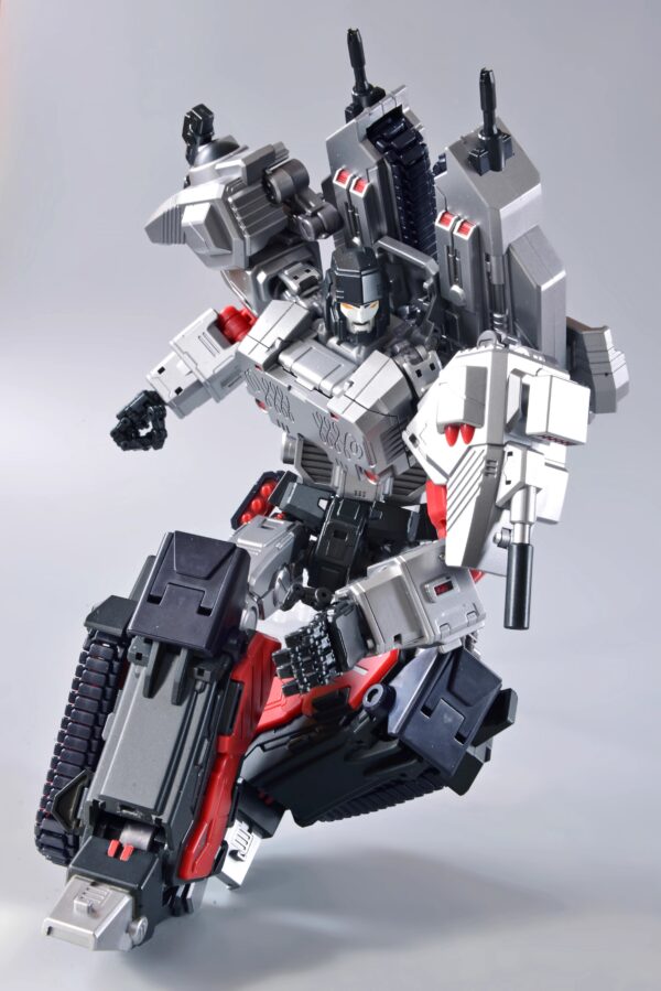 MMC R-53 IDW梟雄威震天/密卡登 第三方變形玩具：圖片 10