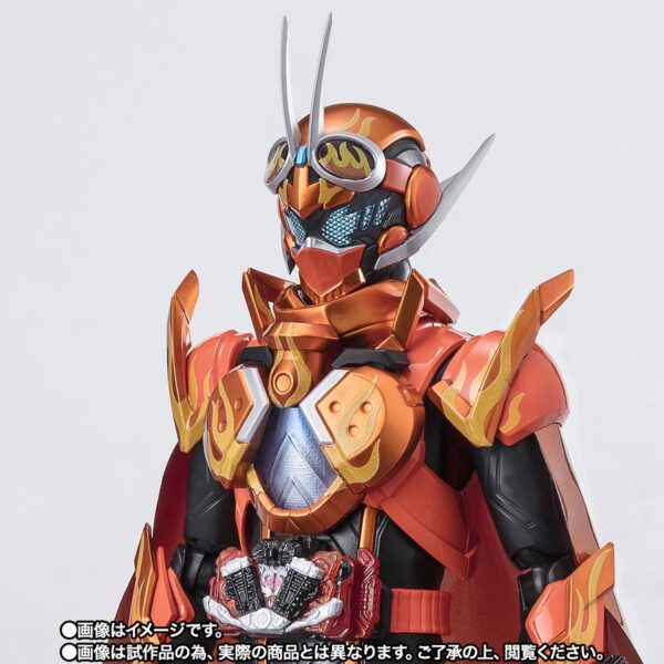 萬代 魂限定 S.H.Figuarts《假面騎士葛查多》假面騎士葛查多 DAYBREAK 蒸汽蝗蟲型態