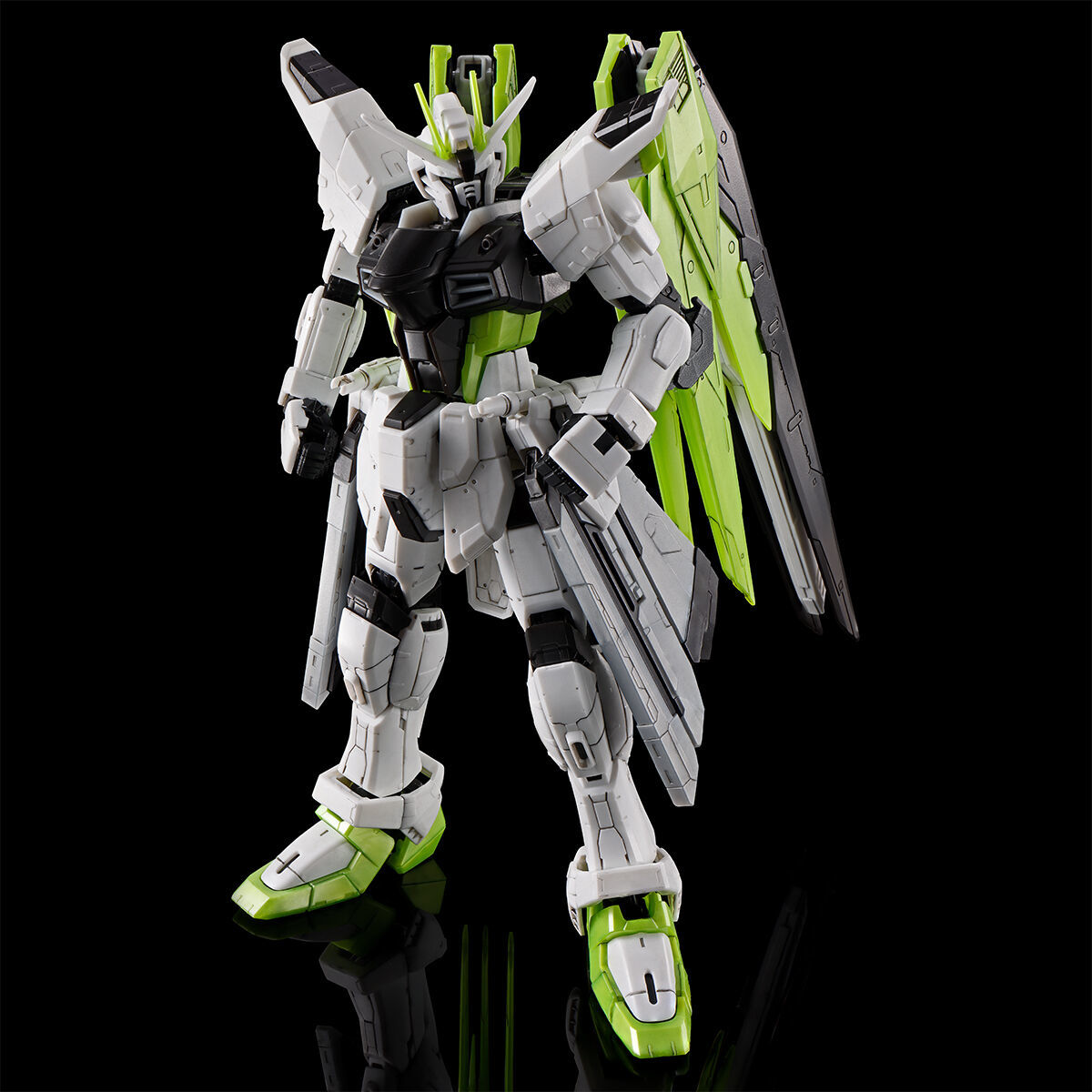 日版 萬代 RG 1/144《機動戰士鋼彈SEED》自由鋼彈 -APEX LEGENDS(TM) 暗碼士Ver.-:圖片 5