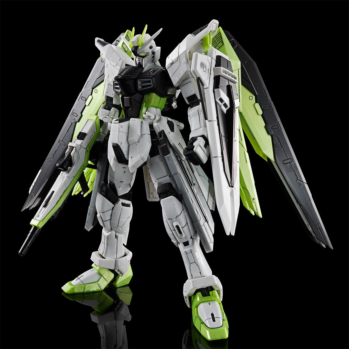 日版 萬代 RG 1/144《機動戰士鋼彈SEED》自由鋼彈 -APEX LEGENDS(TM) 暗碼士Ver.-:圖片 2